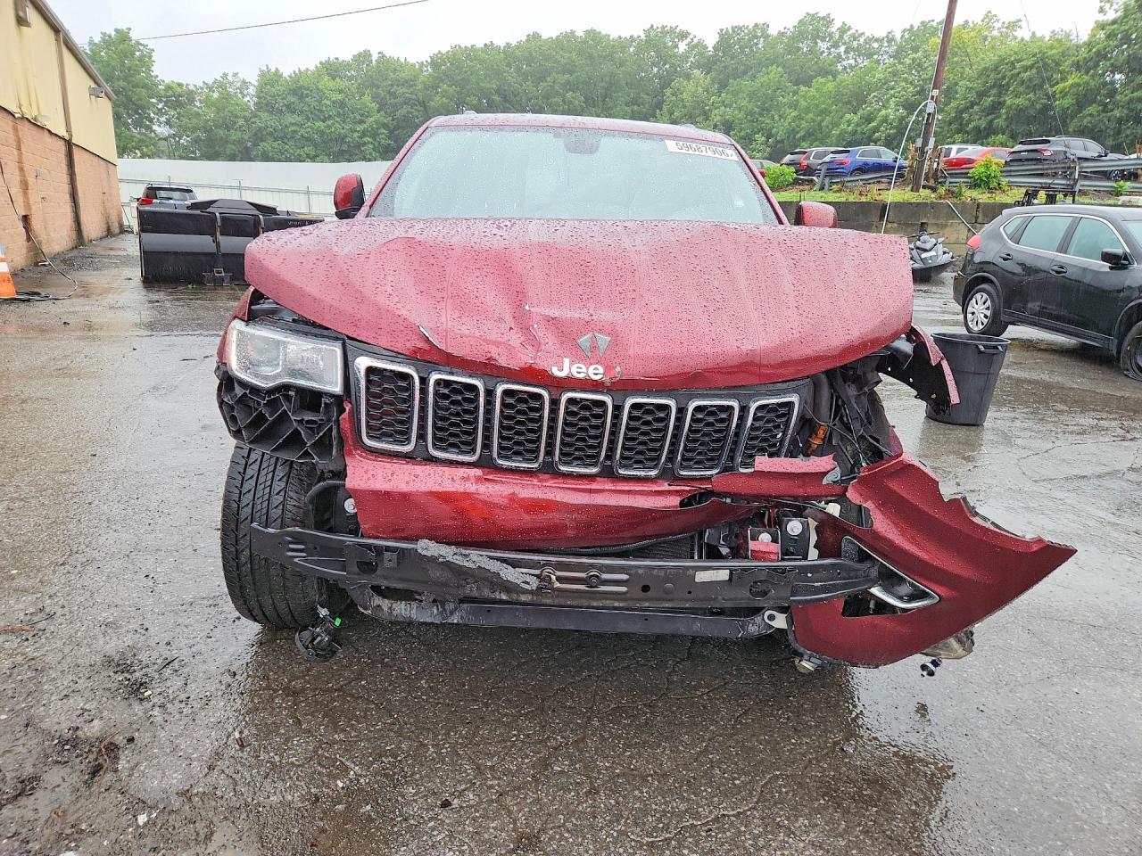2019 Jeep Grand Cherokee Laredo - Image 5