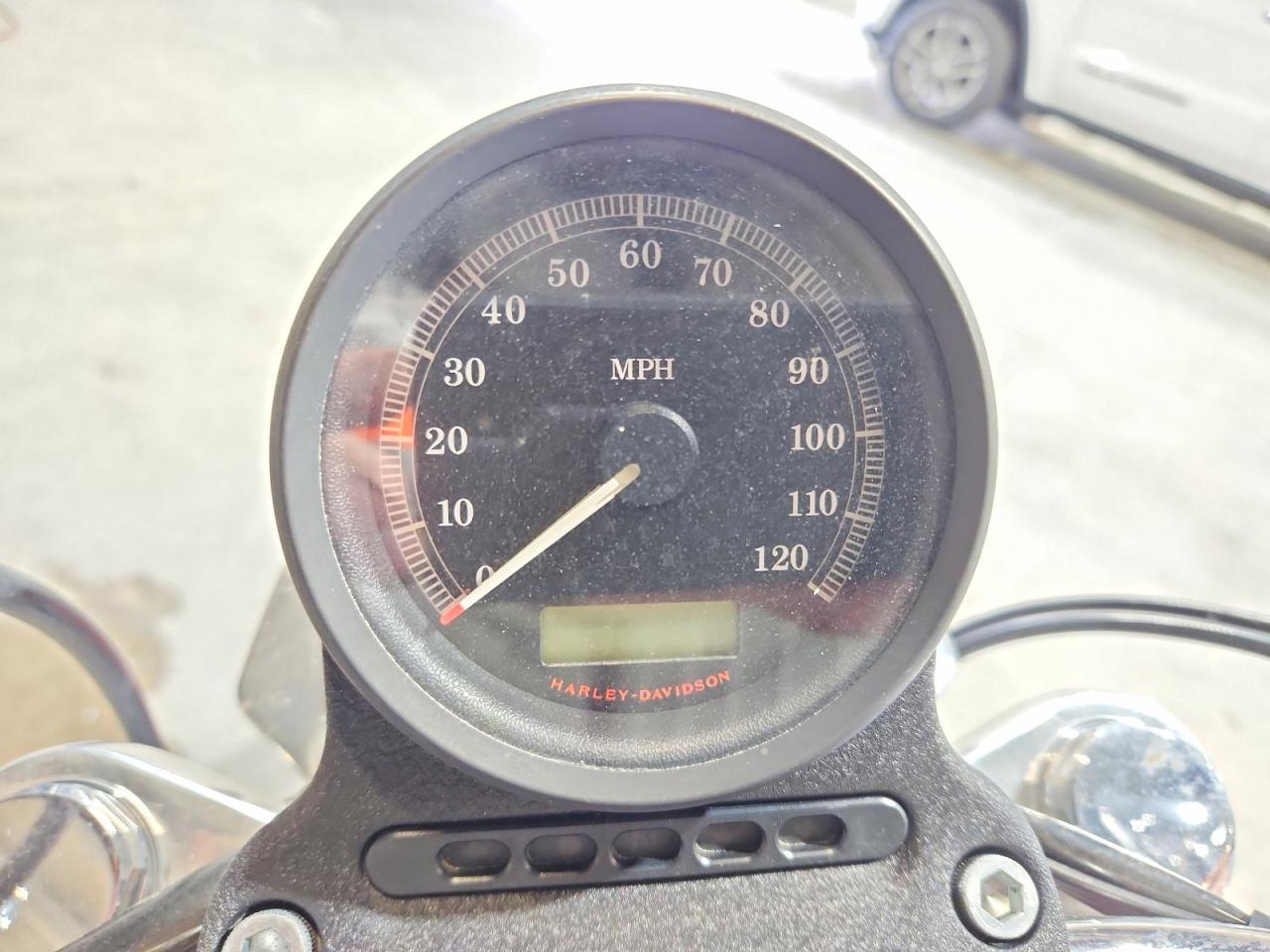 2012 Harley-Davidson Xl883 Superlow - Фото 7