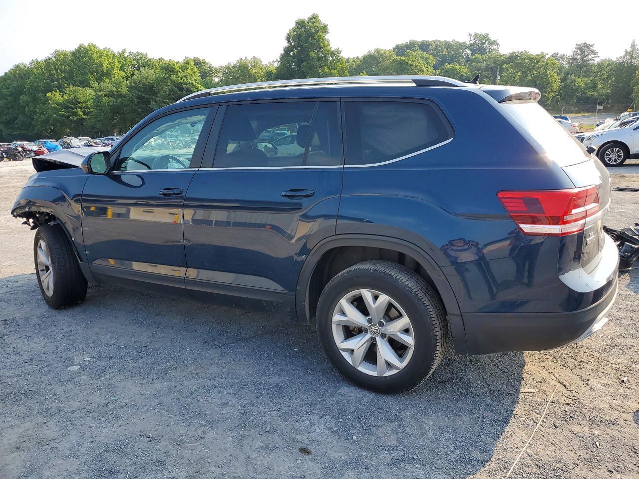 2018 Volkswagen Atlas Se - Image 2
