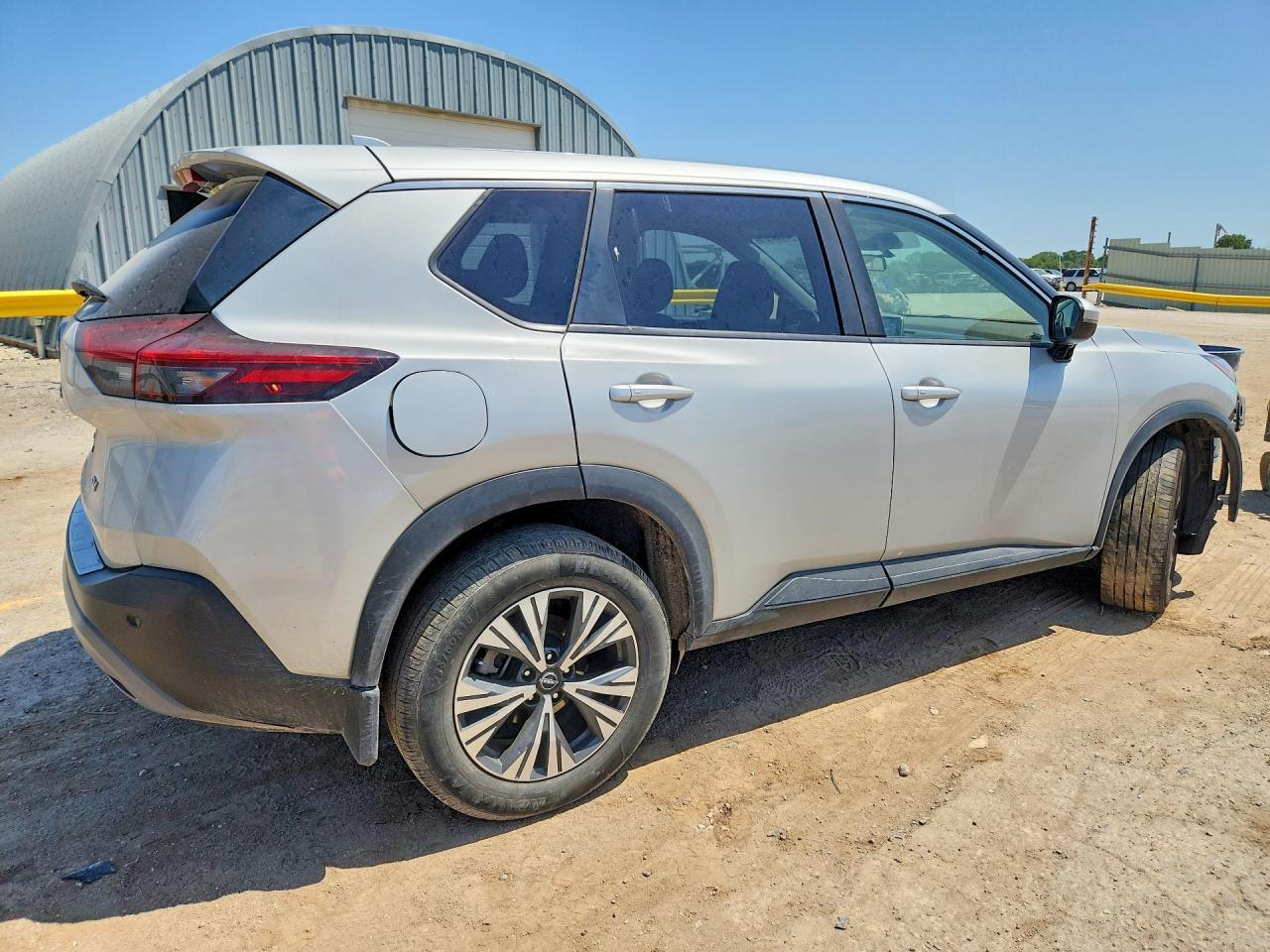 2023 Nissan Rogue Sv - Фото 3