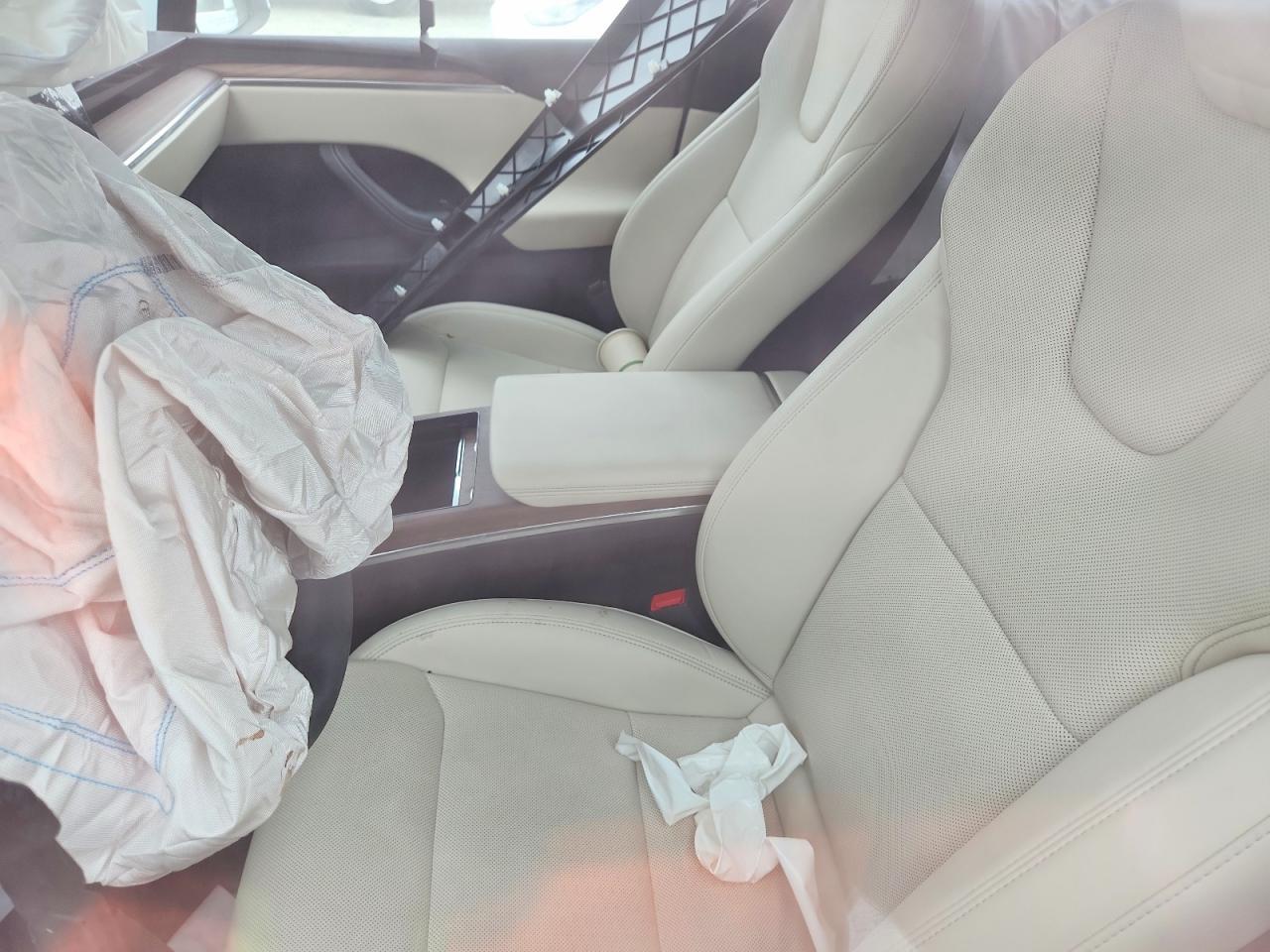 2024 Tesla Model X - Image 7