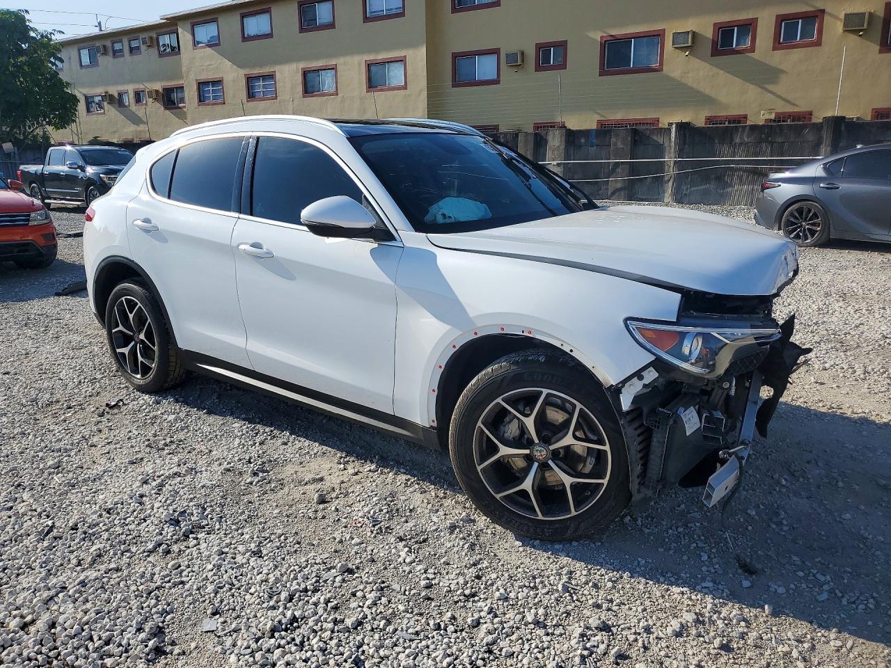 2019 Alfa Romeo Stelvio Ti - Фото 4