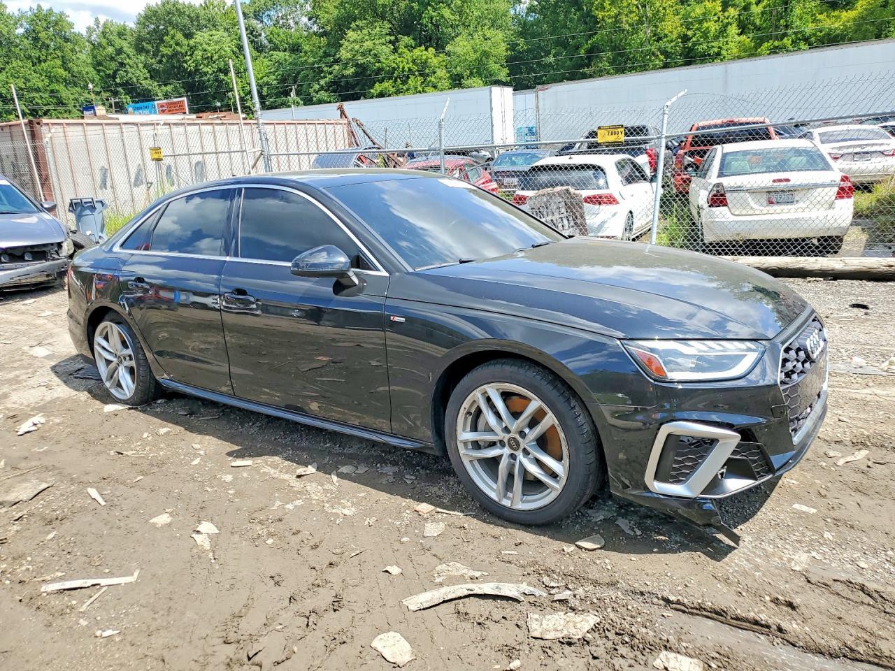 2023 Audi A4 Premium Plus 45 - Фото 4