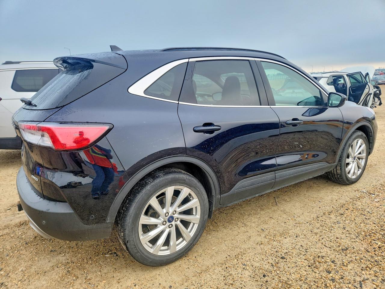 2021 Ford Escape Titanium - Фото 3