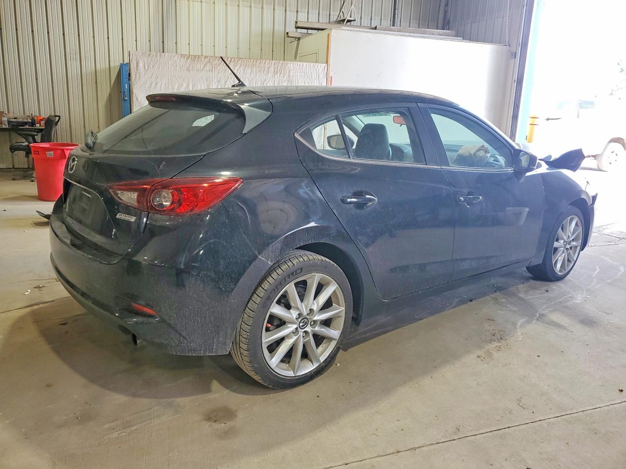 2017 Mazda 3 Touring - Фото 3