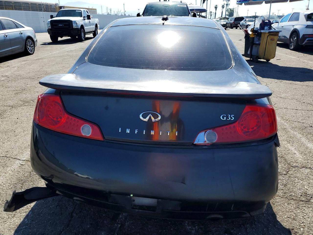 2004 Infiniti G35 Base - Фото 6