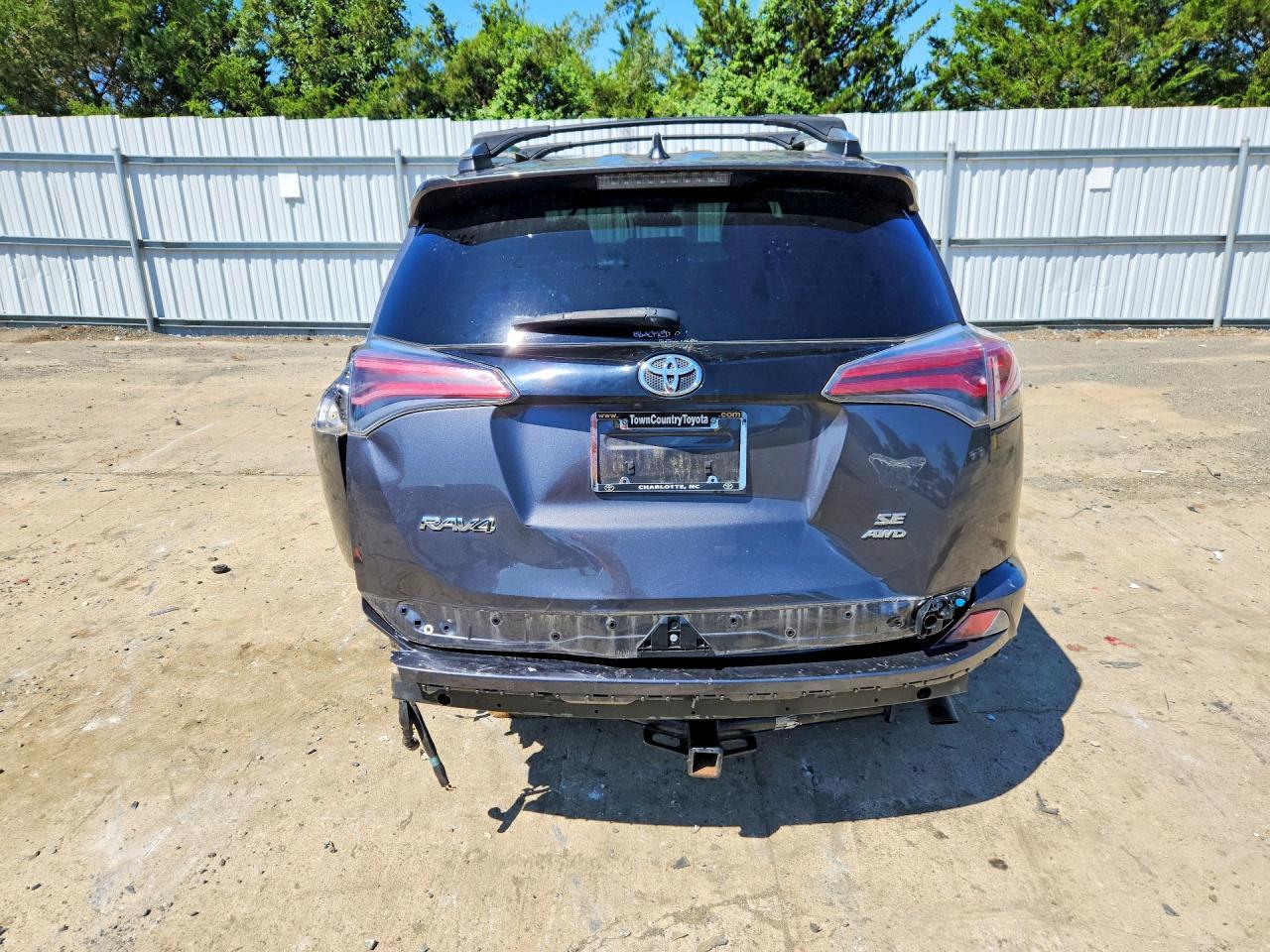 2017 Toyota Rav4 Se - Фото 6