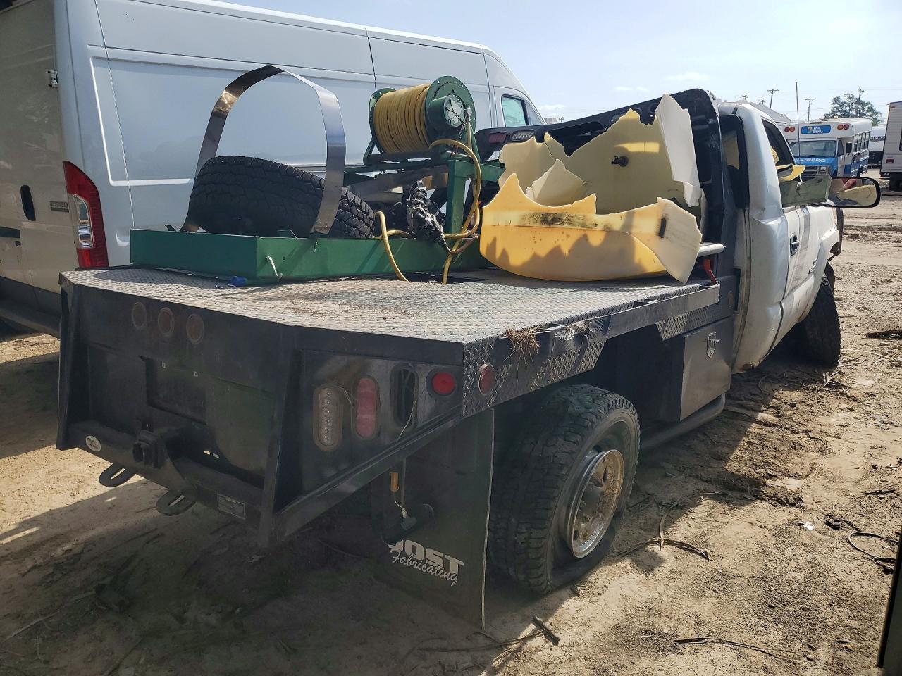 2005 Chevrolet Silverado K2500 Heavy Duty - Image 3