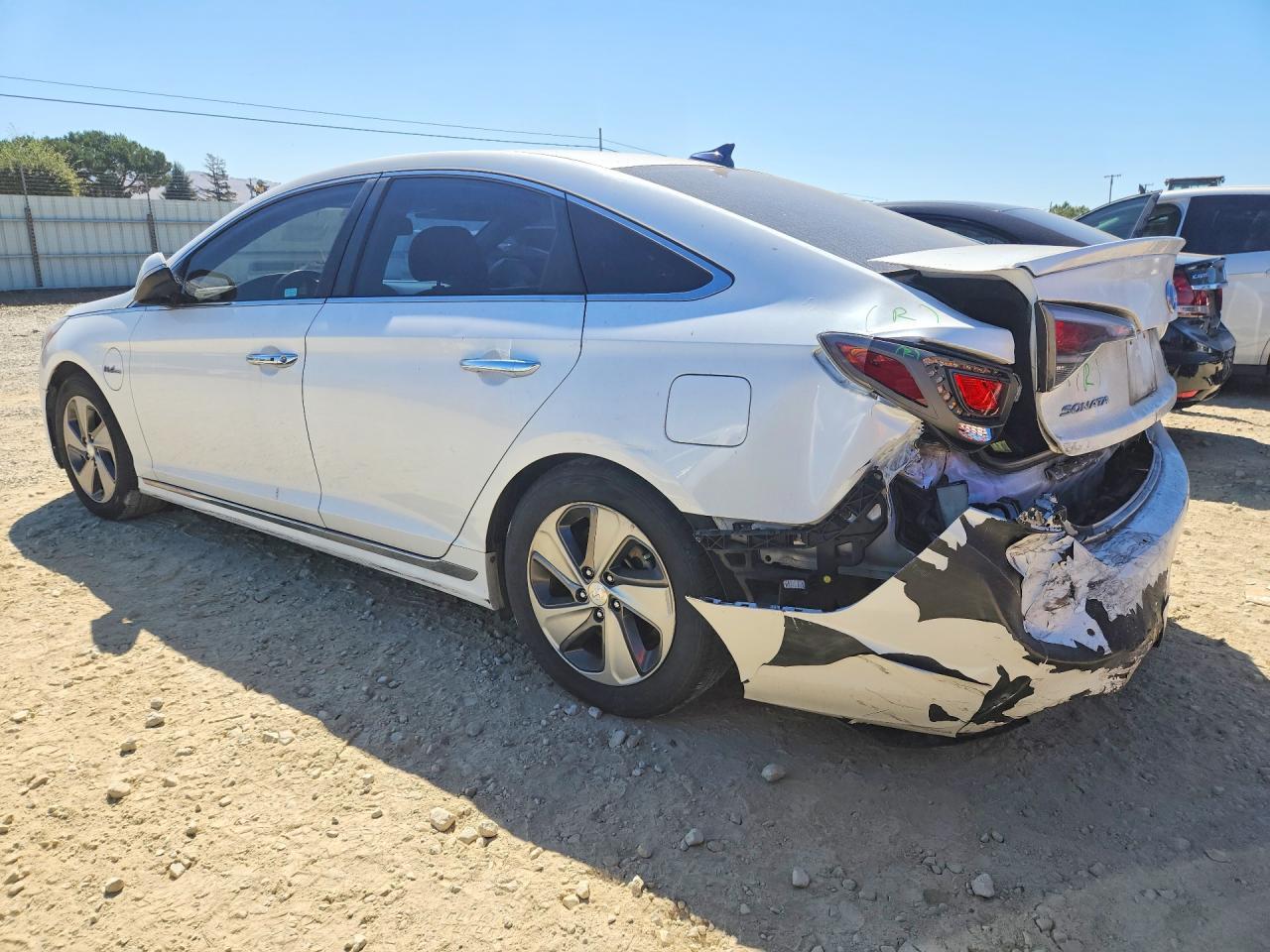 2016 Hyundai Sonata Plug-In Hybrid Limited - Image 2