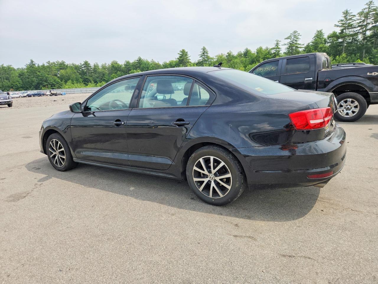 2015 Volkswagen Jetta Se - Image 2