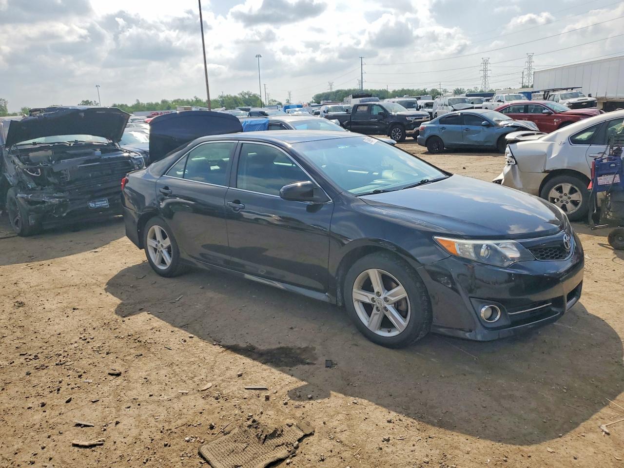 2012 Toyota Camry Se - Фото 4