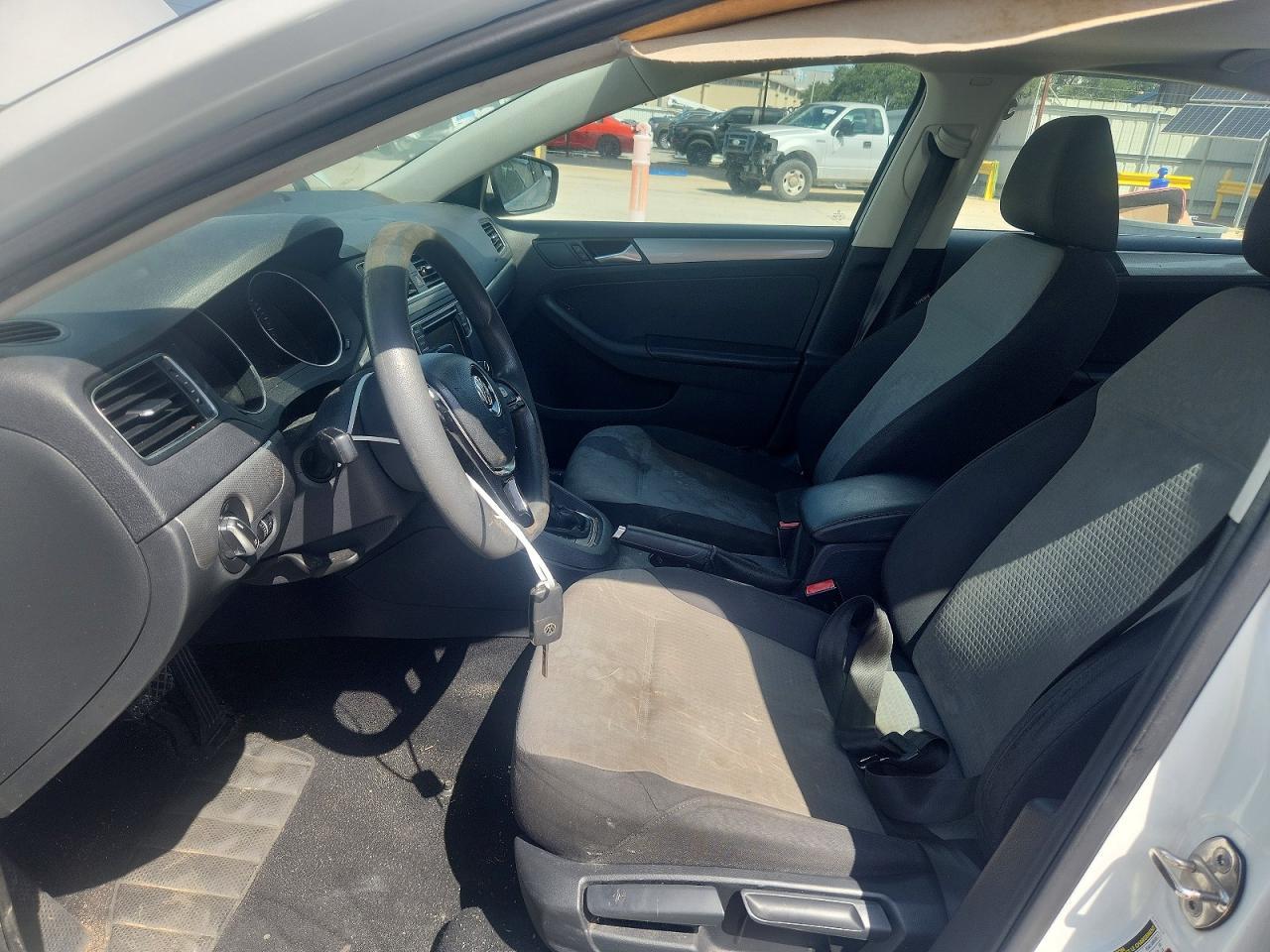 2017 Volkswagen Jetta S - Image 7