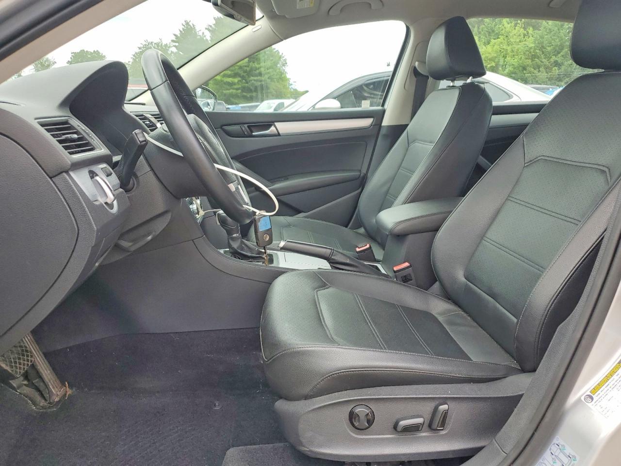 2012 Volkswagen Passat Se - Image 7