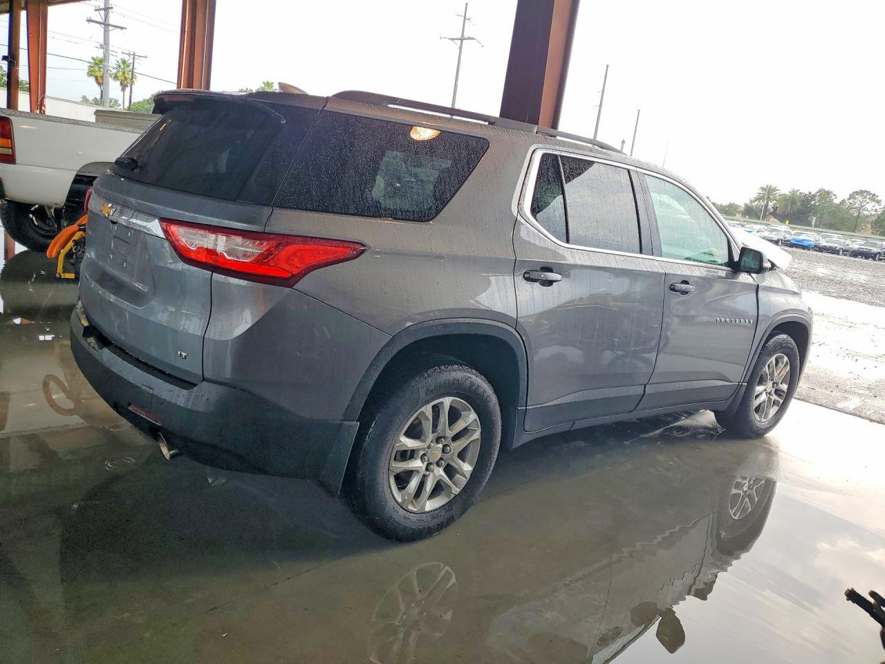 2020 Chevrolet Traverse Lt - Фото 3