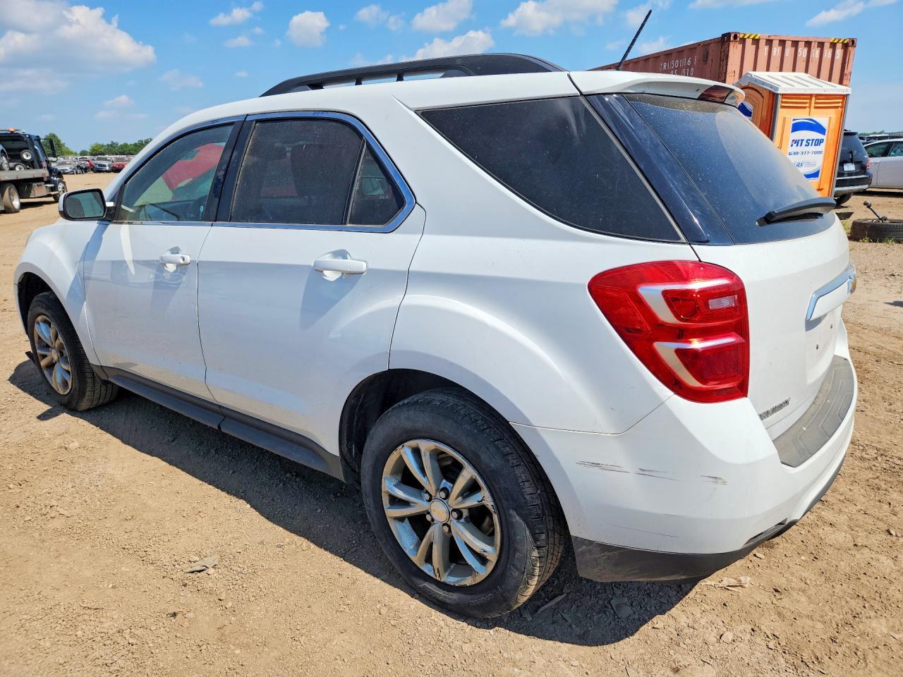 2017 Chevrolet Equinox Lt - Image 2