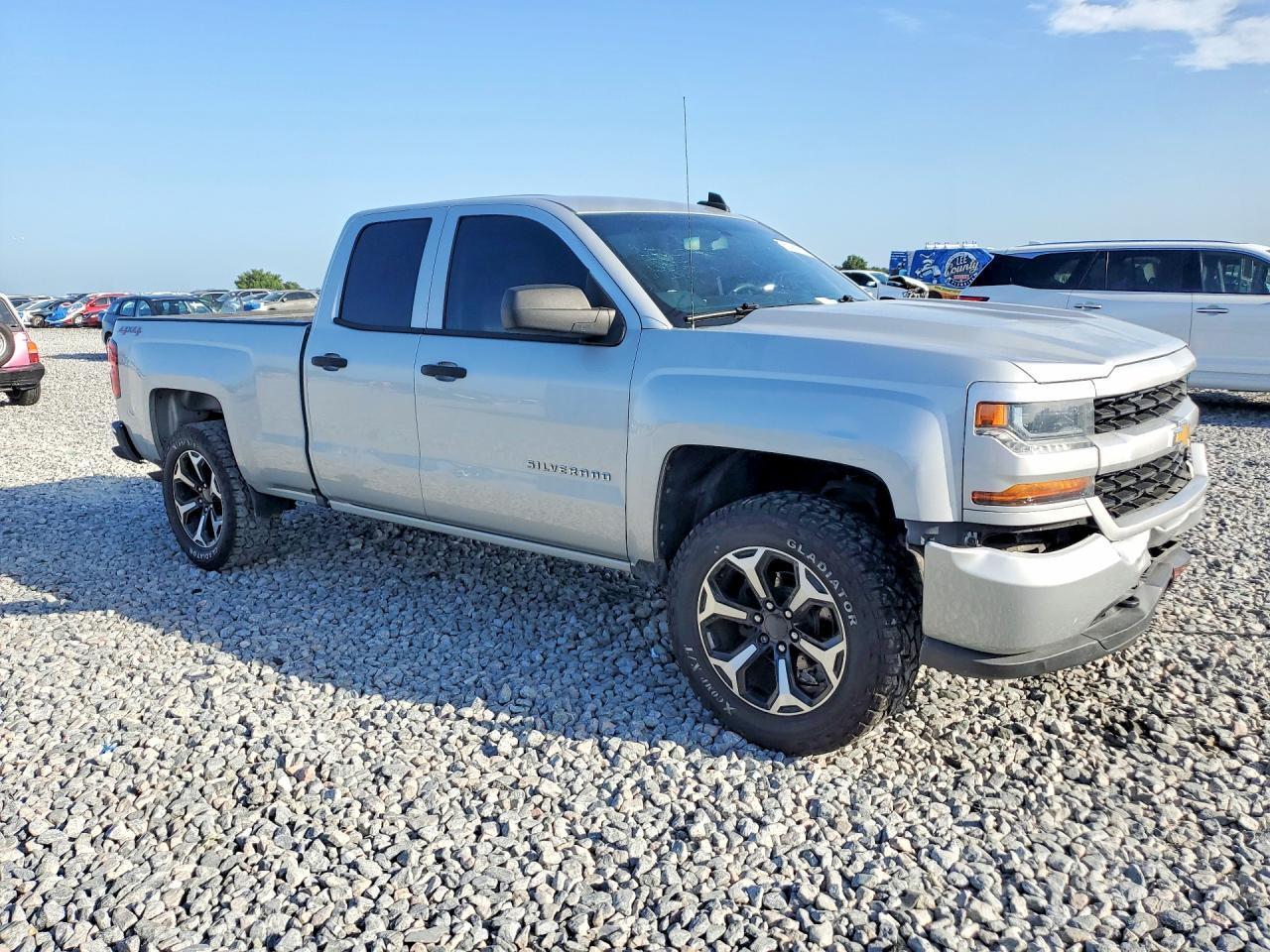 2017 Chevrolet Silverado K1500 Custom - Image 4