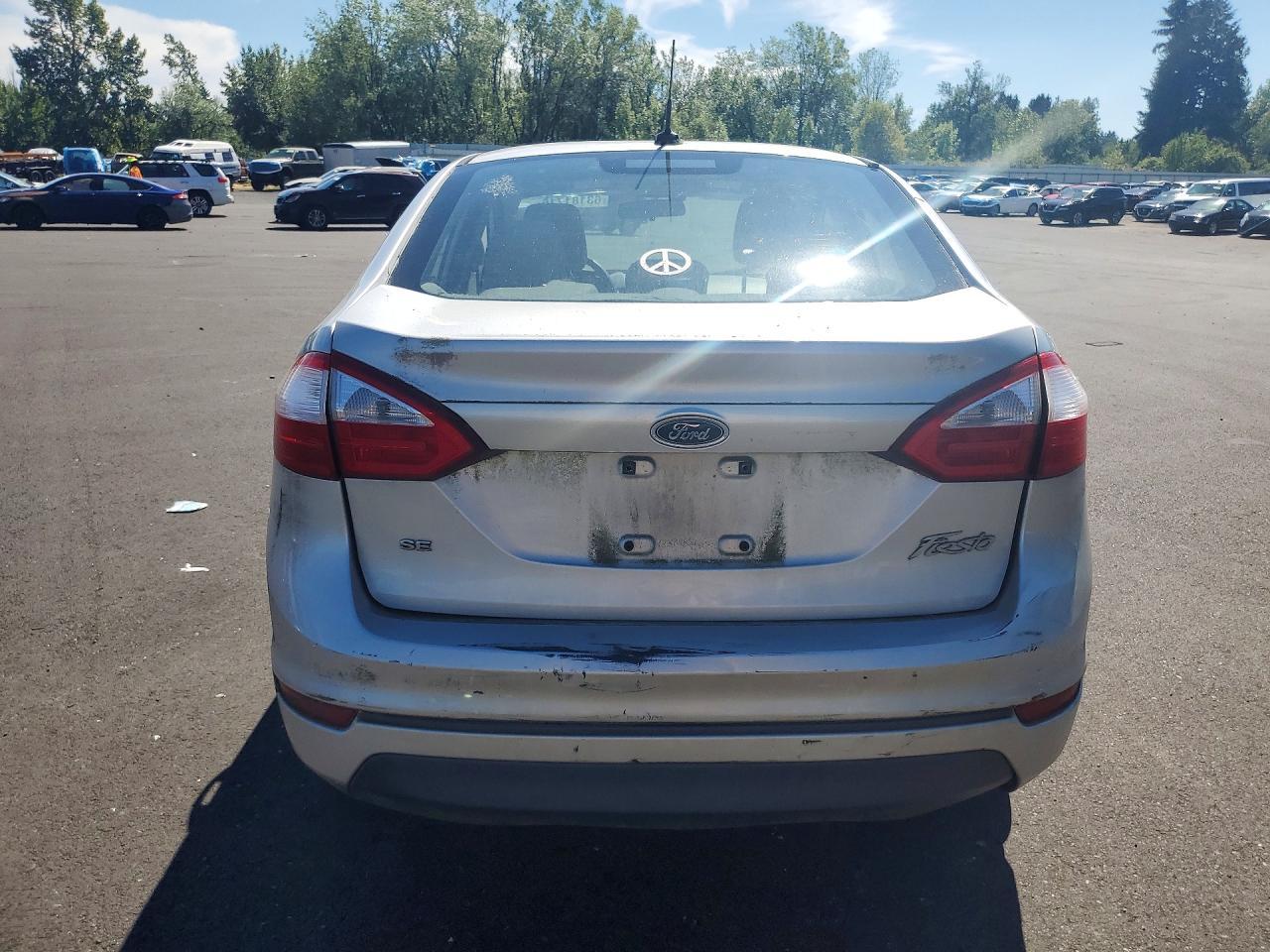 2017 Ford Fiesta Se - Image 6
