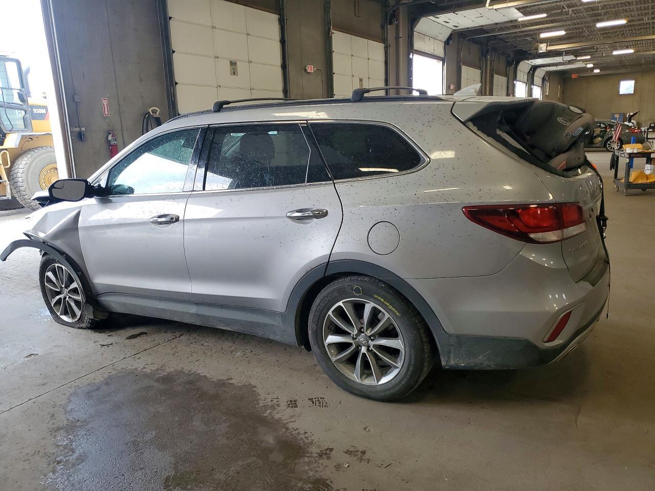 2018 Hyundai Santa Fe Se - Фото 2
