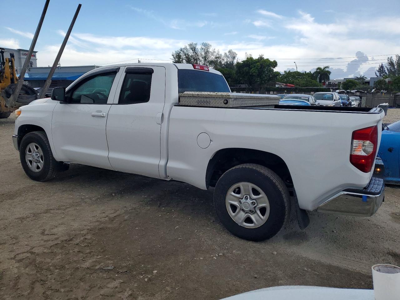 2015 Toyota Tundra Sr - Фото 2