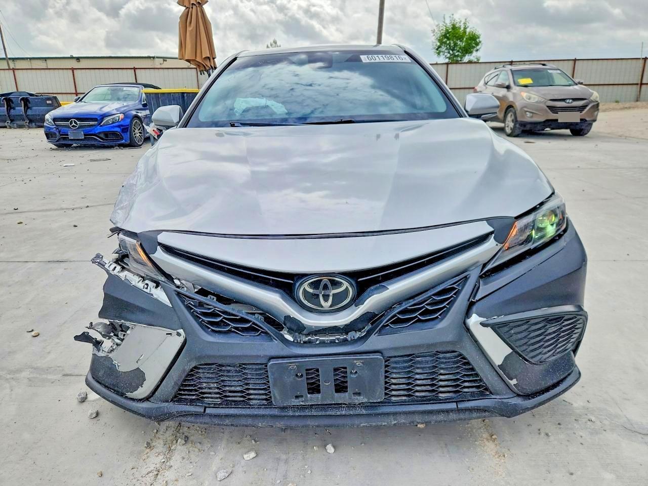 2023 Toyota Camry Se - Image 5