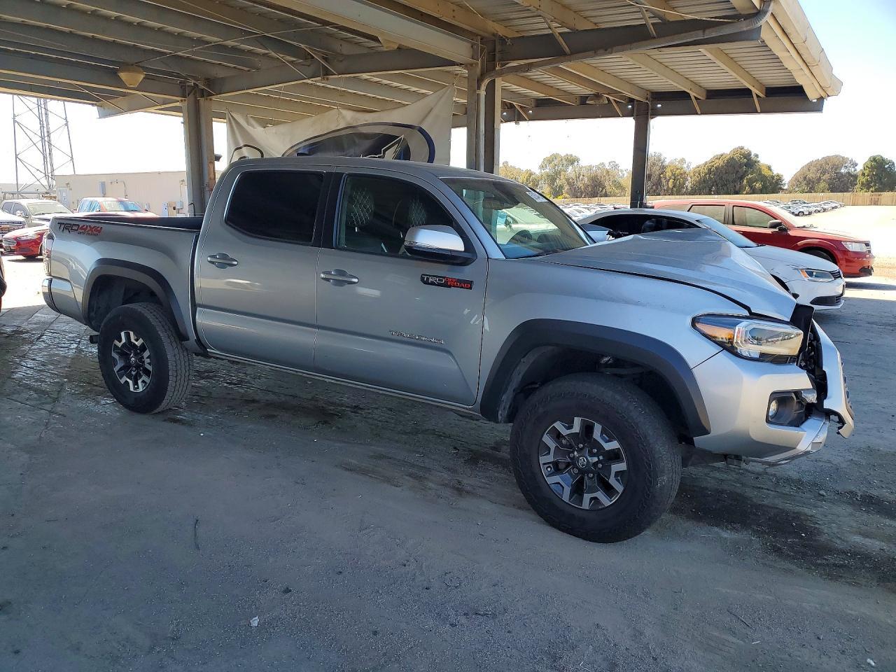 2022 Toyota Tacoma Trd Off-Road - Image 4
