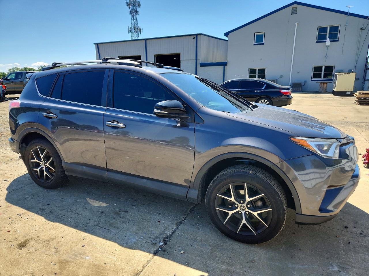 2017 Toyota Rav4 Se - Фото 4