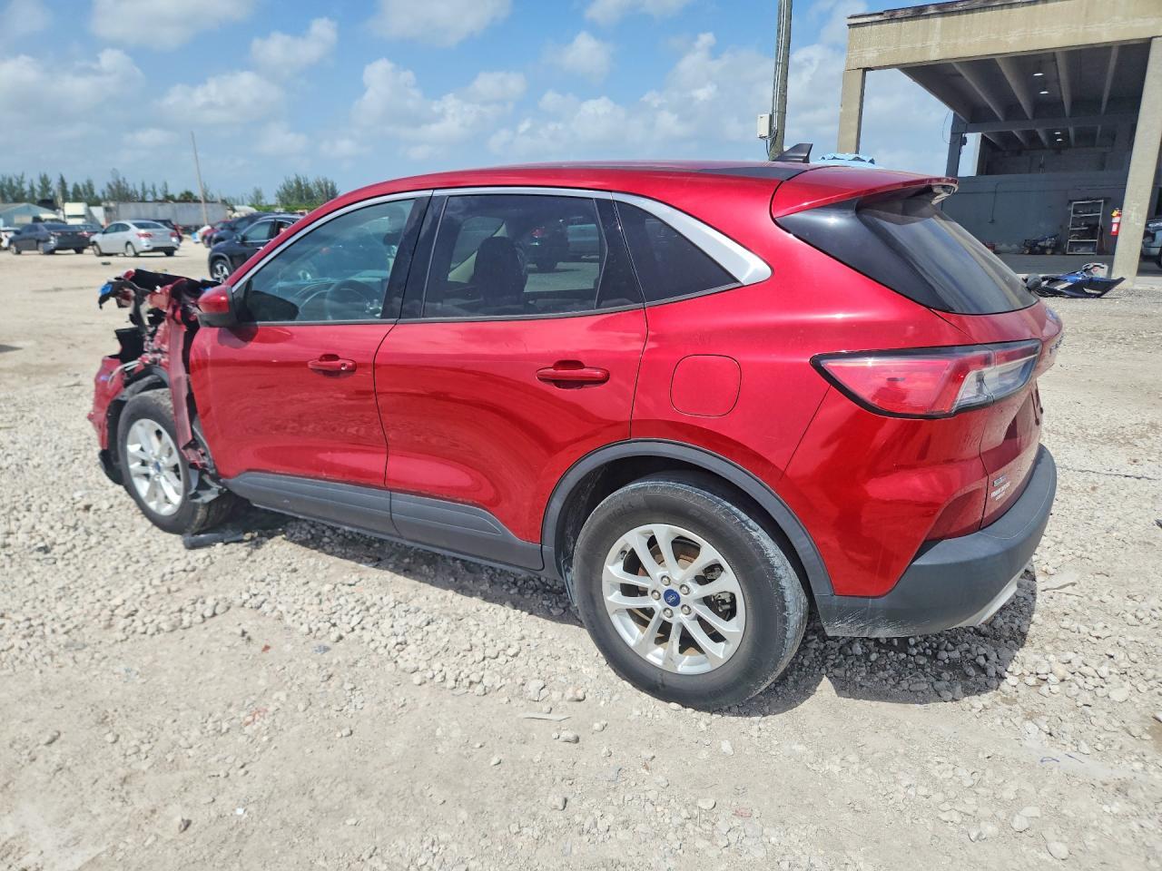 2020 Ford Escape Se - Фото 2