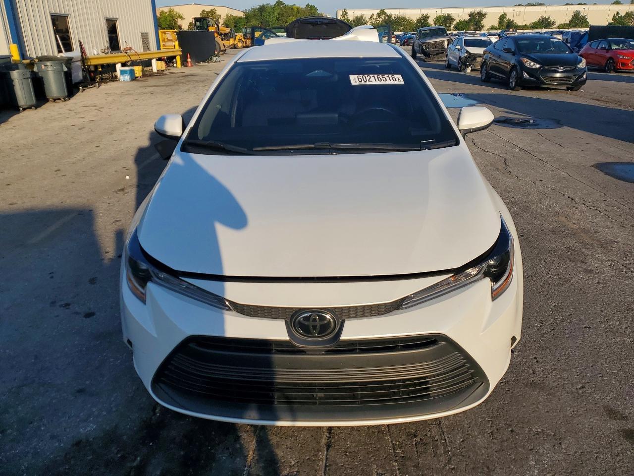 2025 Toyota Corolla Le - Фото 5