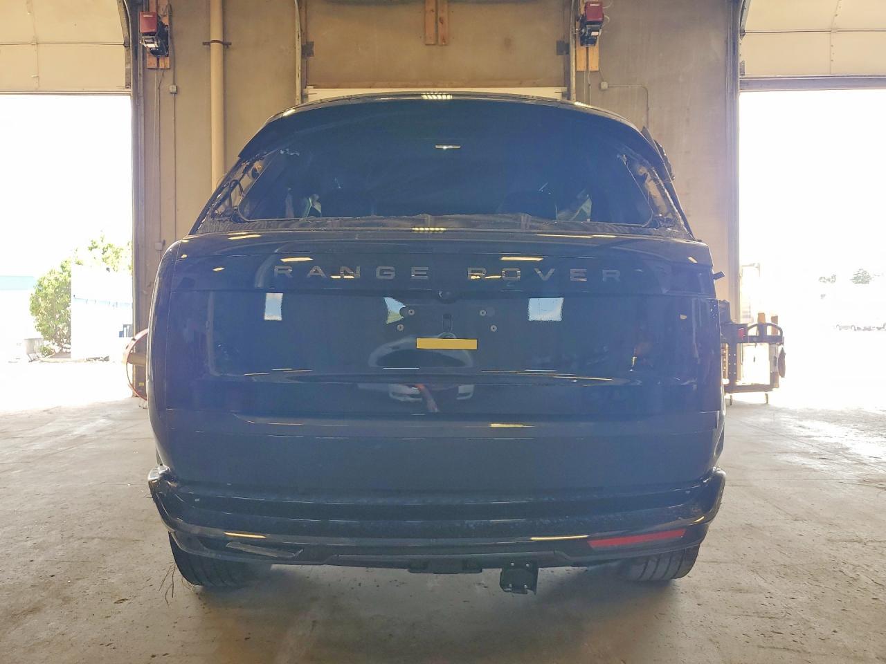 2026 Land Rover Range Rover Se - Image 6