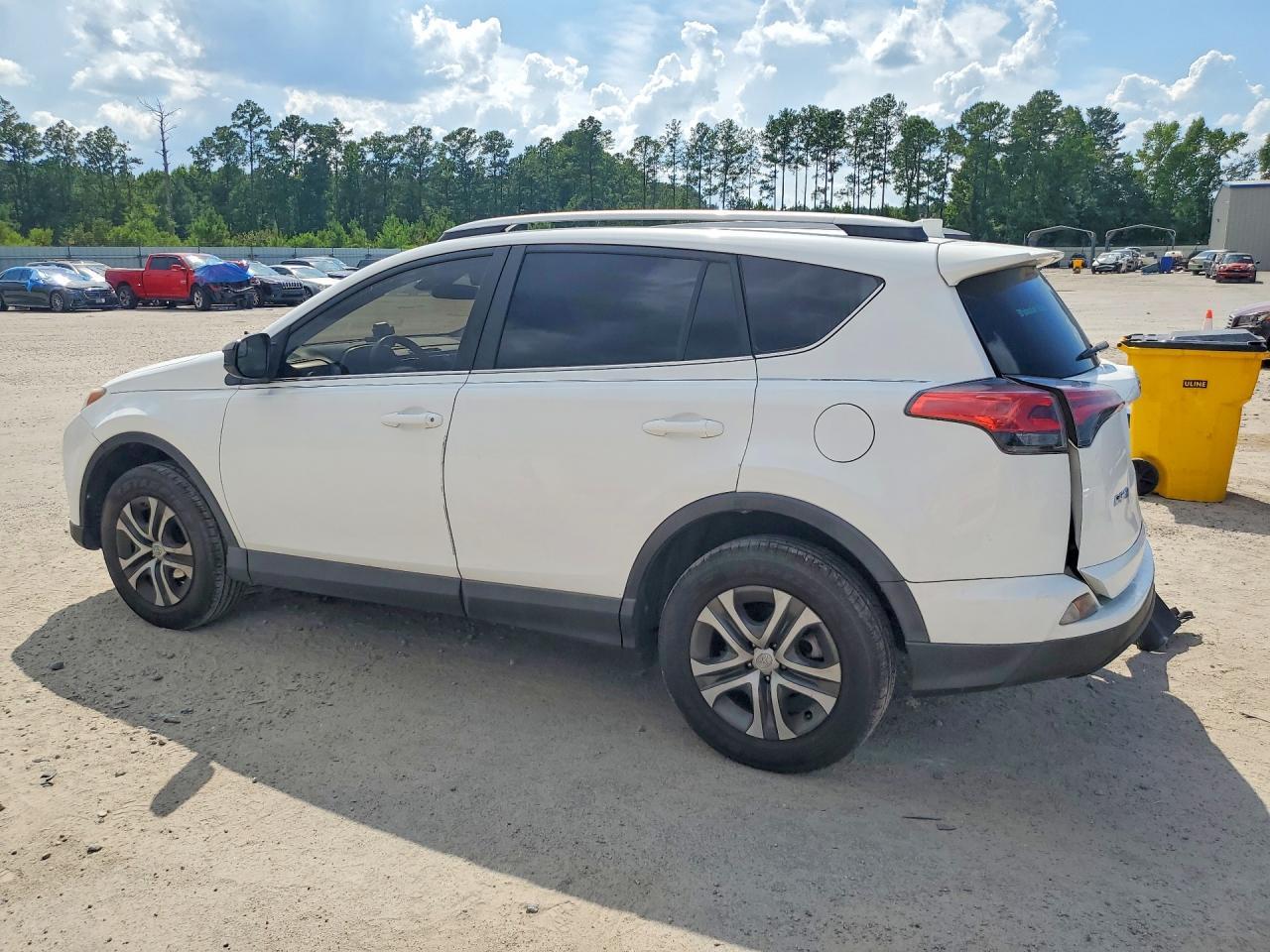 2018 Toyota Rav4 Le - Image 2
