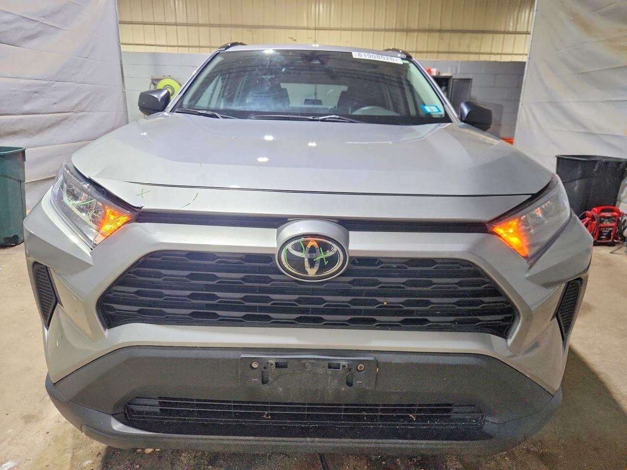 2020 Toyota Rav4 Le - Фото 5