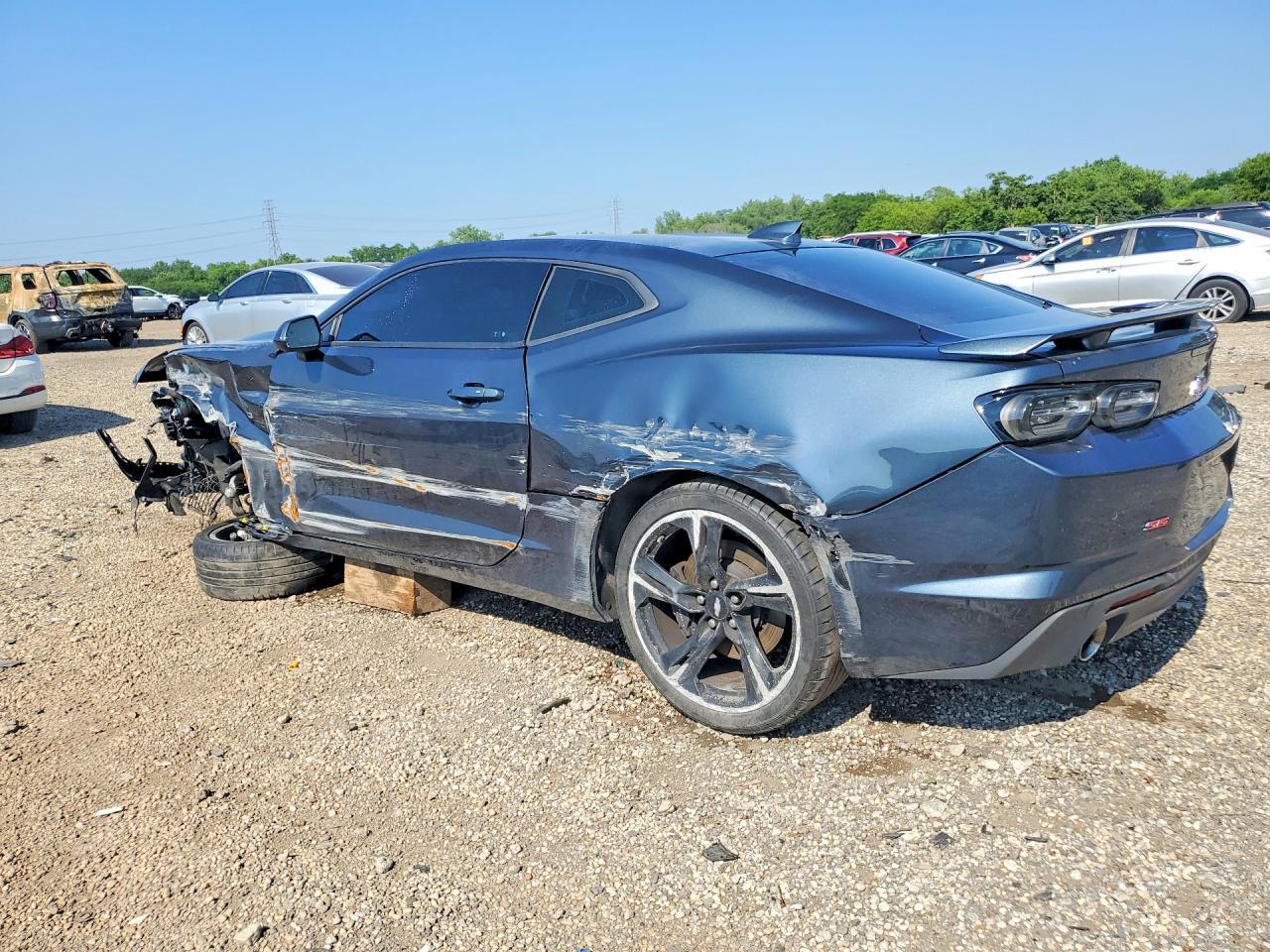 2019 Chevrolet Camaro Ss - Image 2