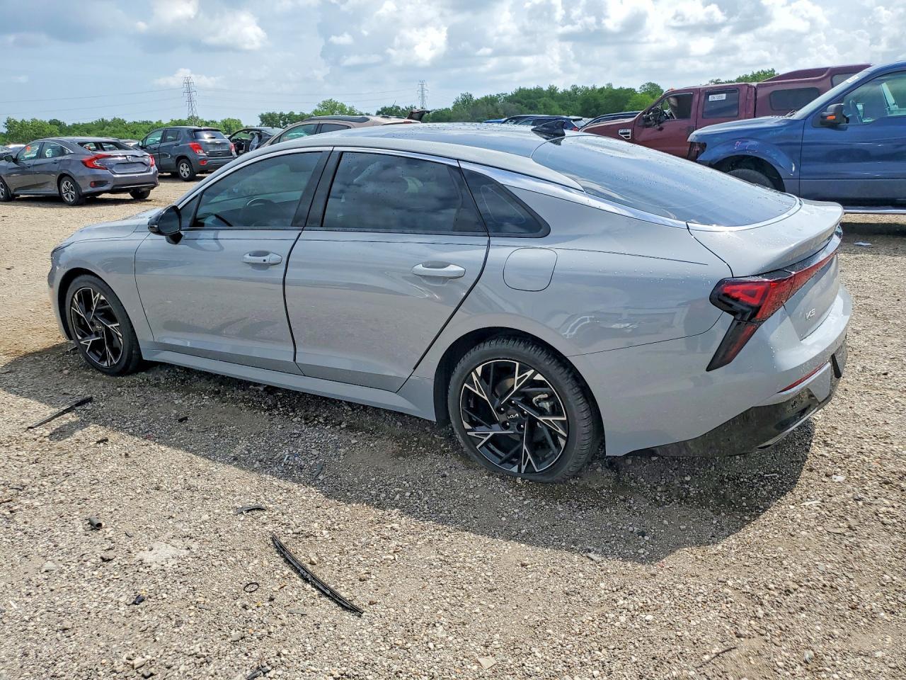 2025 Kia K5 Gt Line - Image 2