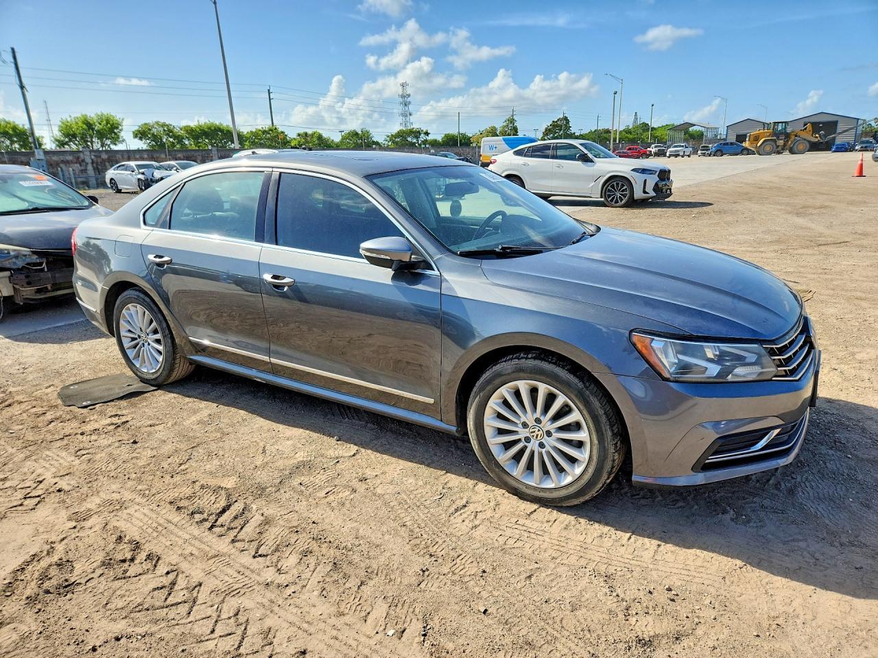 2017 Volkswagen Passat Se - Фото 4