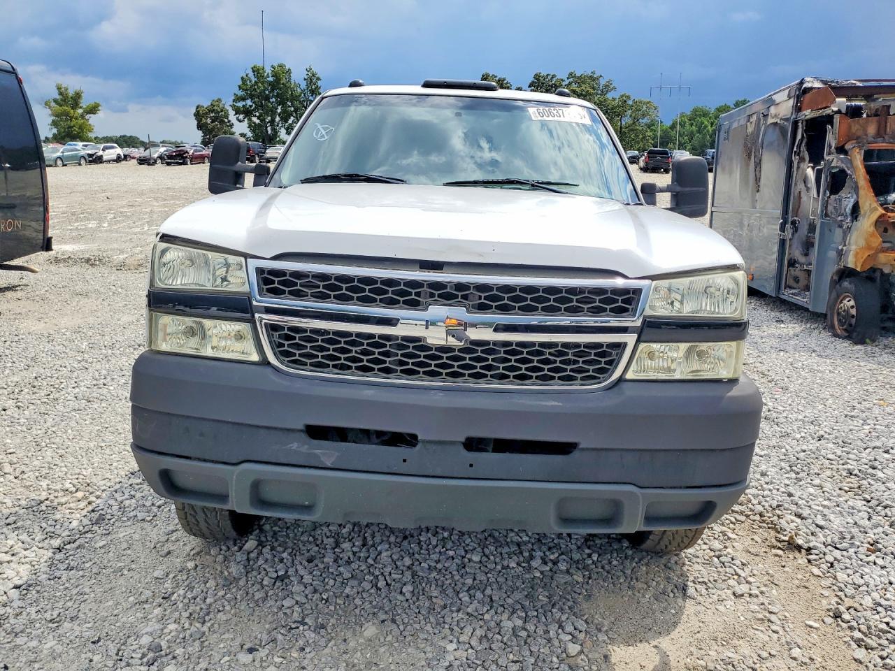 2004 Chevrolet Silverado K3500 - Фото 5