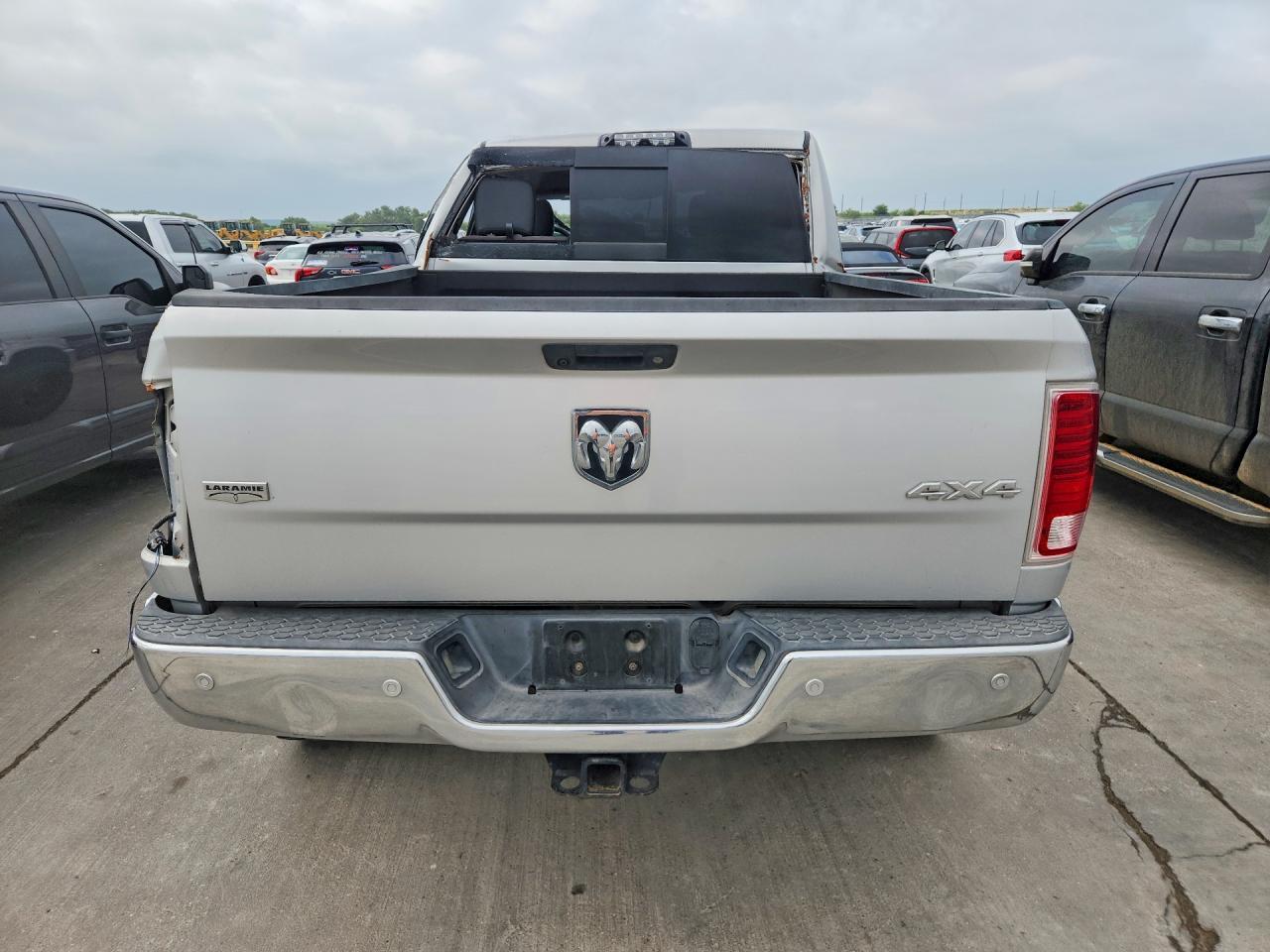 2017 Ram 2500 Laramie - Image 6