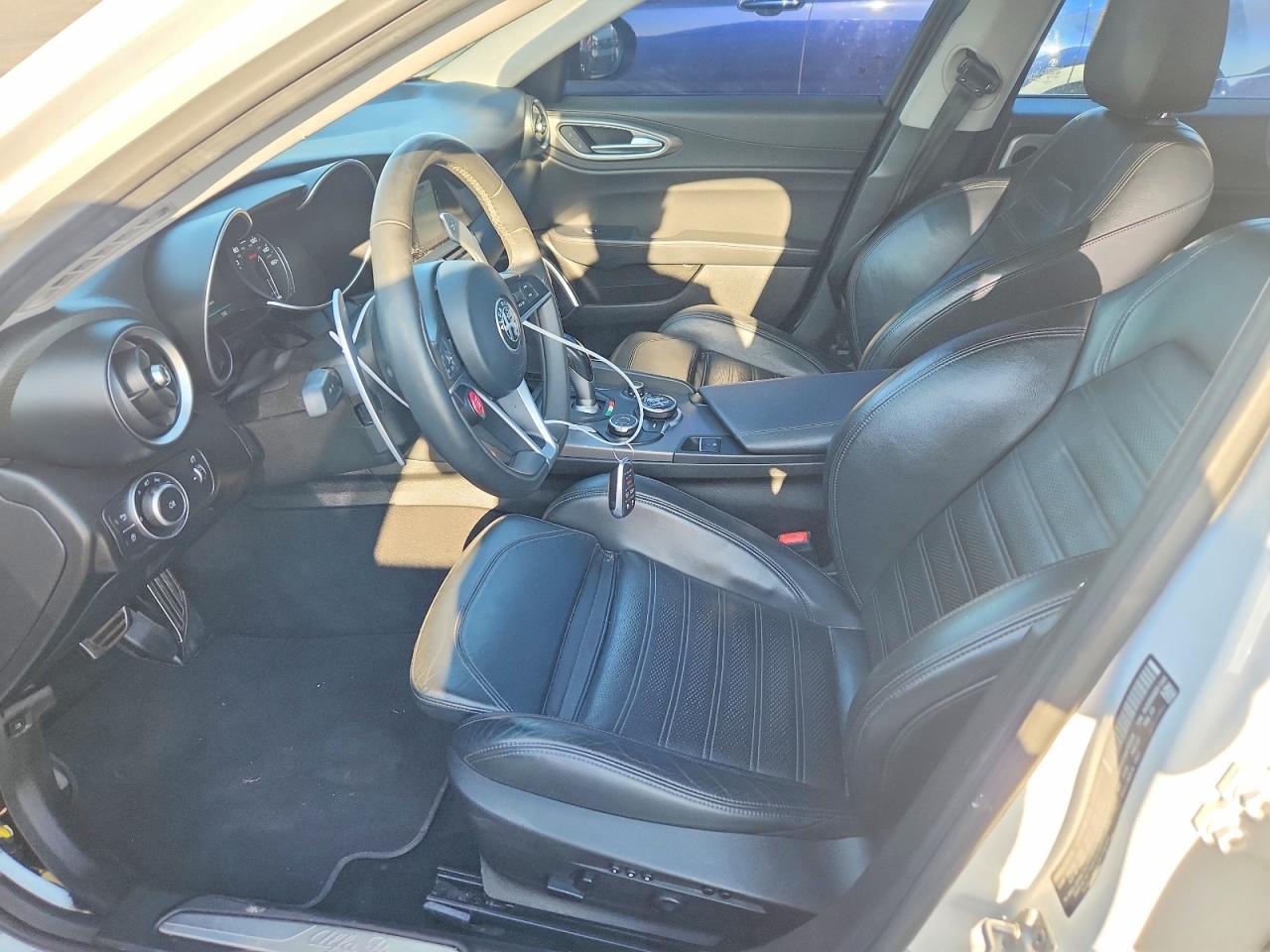2017 Alfa Romeo Giulia Ti Q4 - Фото 7