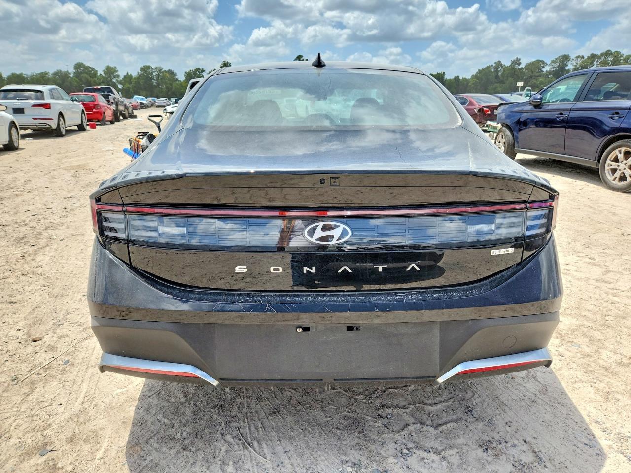 2026 Hyundai Sonata Hybrid Blue - Image 6