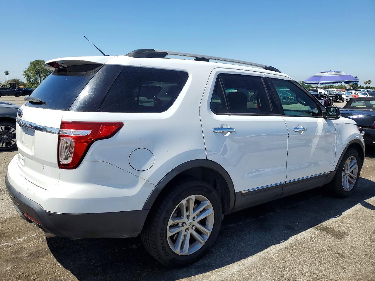 2014 Ford Explorer Xlt - Фото 3