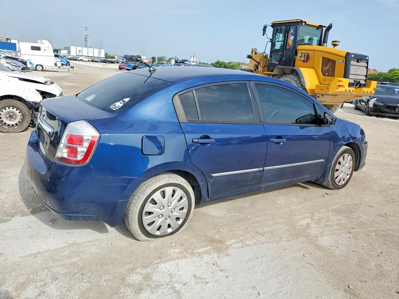 2010 Nissan Sentra 2.0/2.0S/Sr/2.0Sl - Фото 3