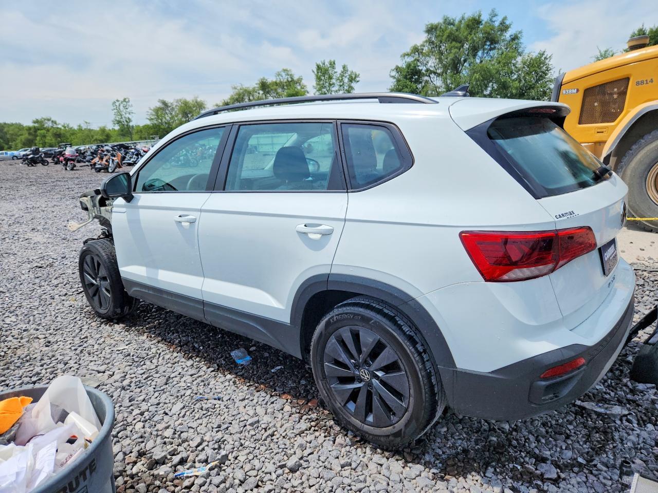 2022 Volkswagen Taos S - Image 2