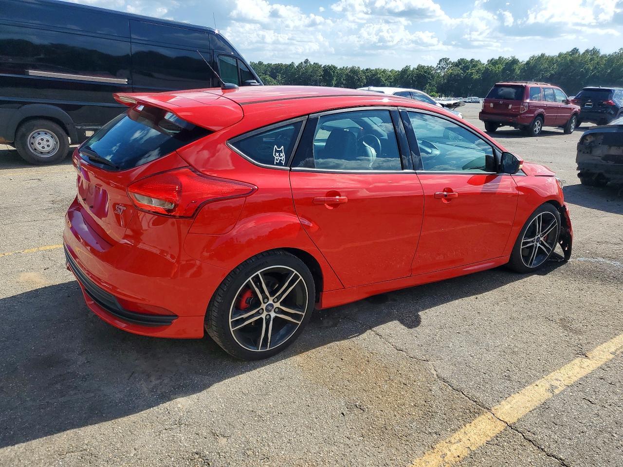 2016 Ford Focus St - Фото 3