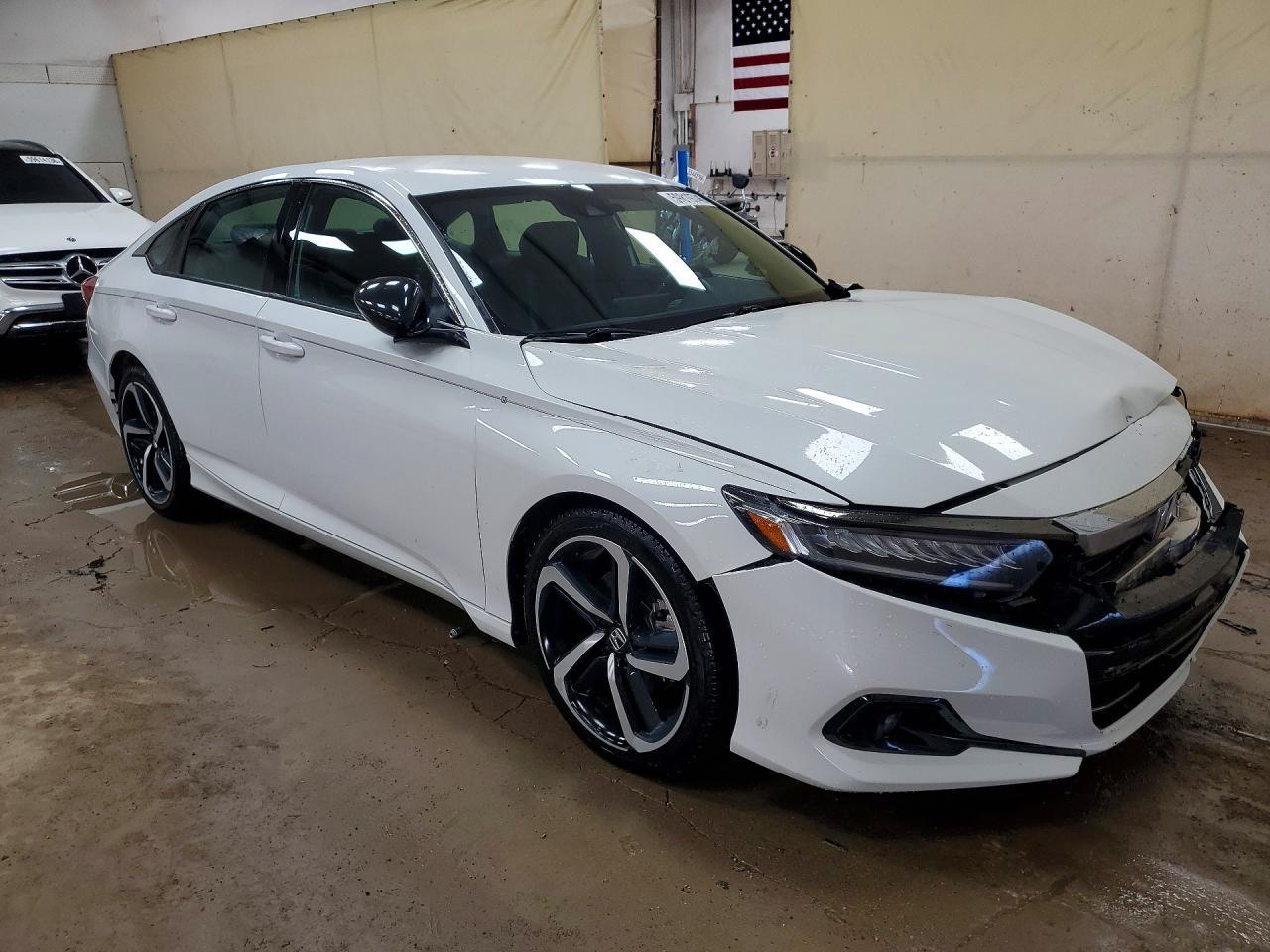 2022 Honda Accord Sport - Фото 4