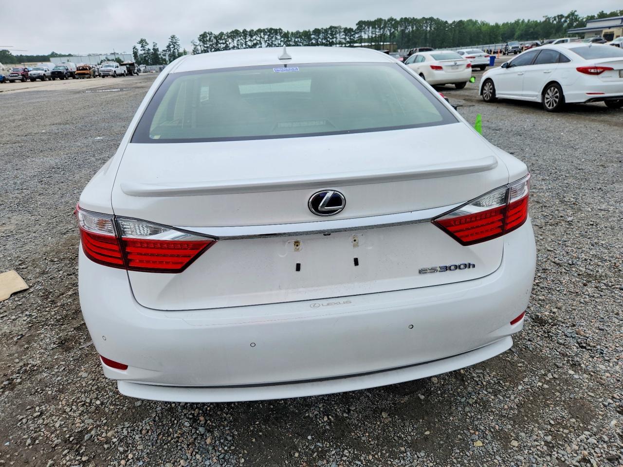 2014 Lexus Es 300H - Image 6