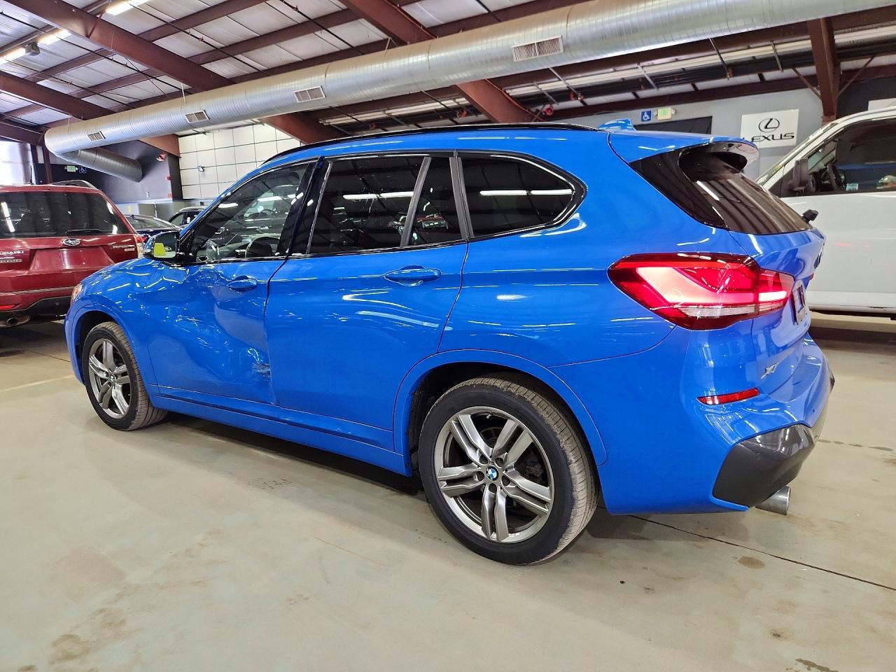 2021 BMW X1 xDrive28I - Фото 2