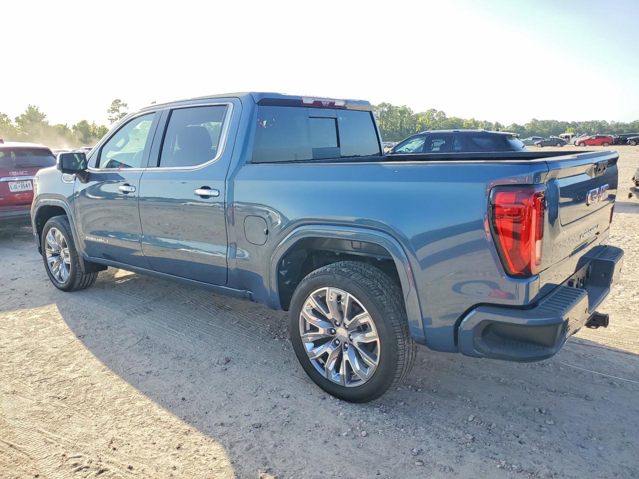 2026 GMC Sierra K1500 Denali - Фото 2
