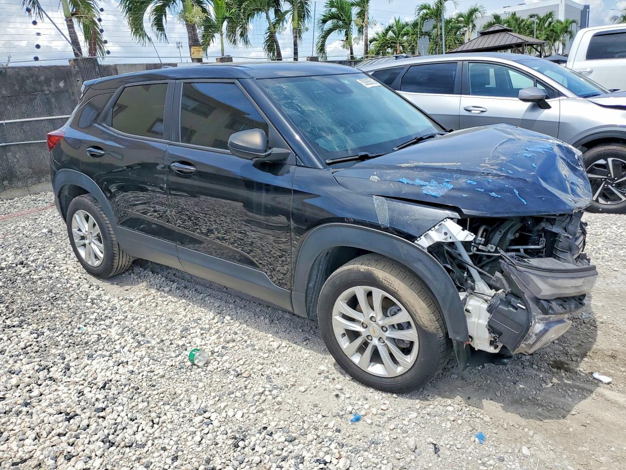 2021 Chevrolet Trailblazer Ls - Image 4