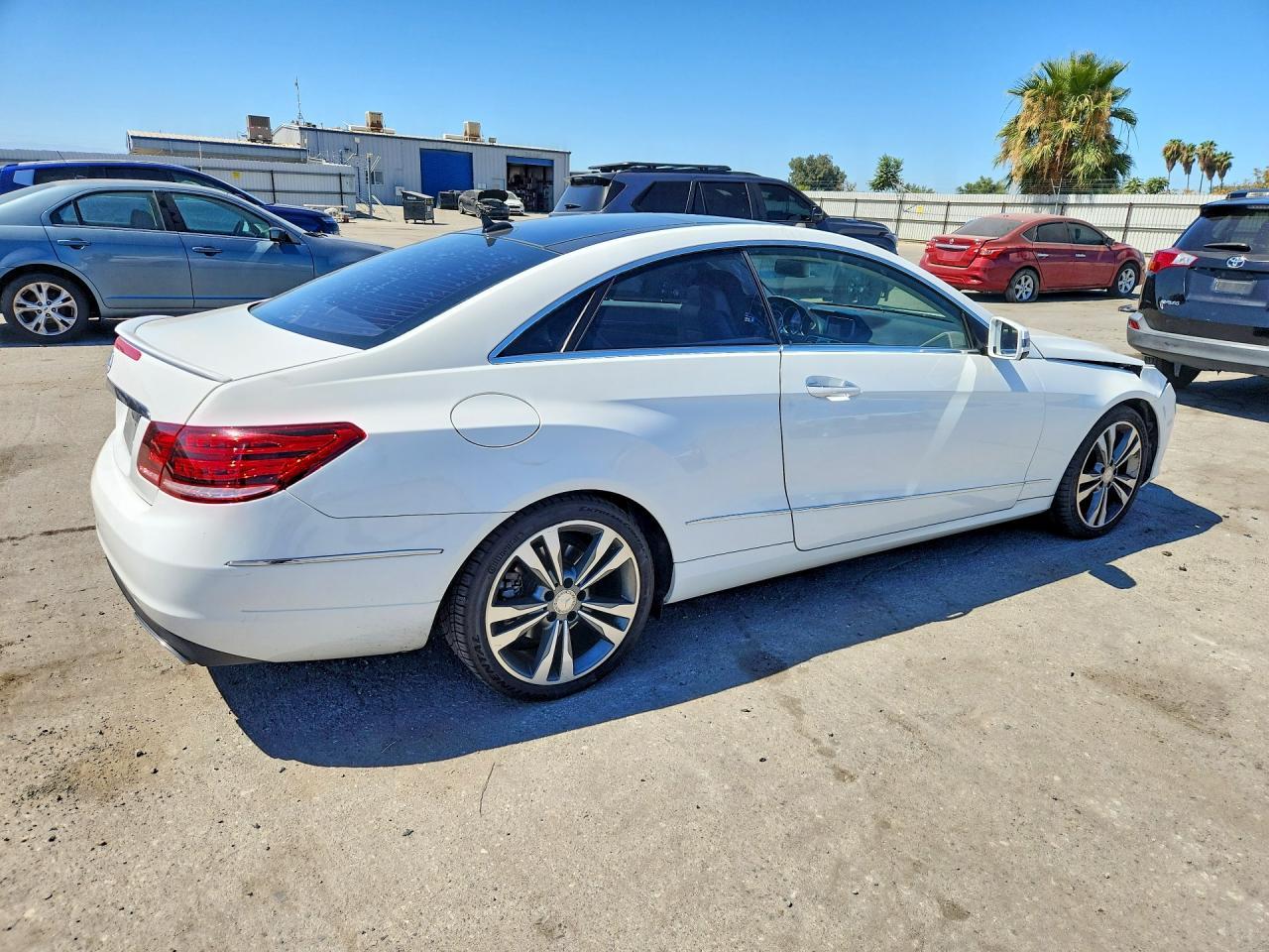2016 Mercedes-Benz E 400 - Фото 3