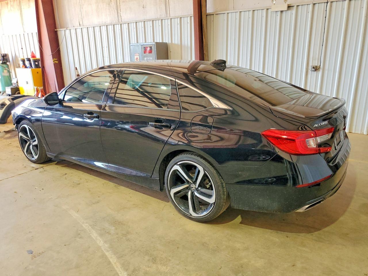 2022 Honda Accord Sport - Фото 2