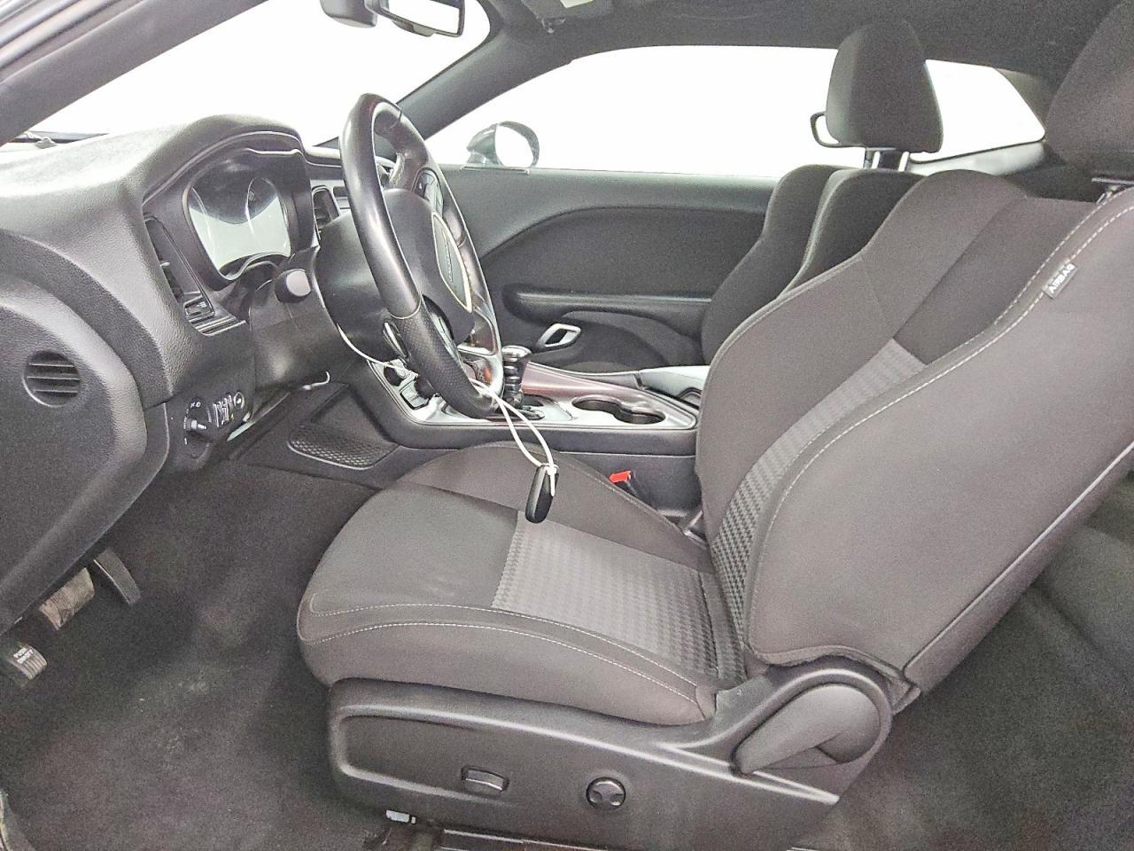 2023 Dodge Challenger R/T - Image 7